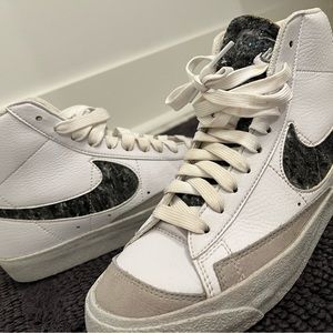 NIKE BLAZER MID ‘77